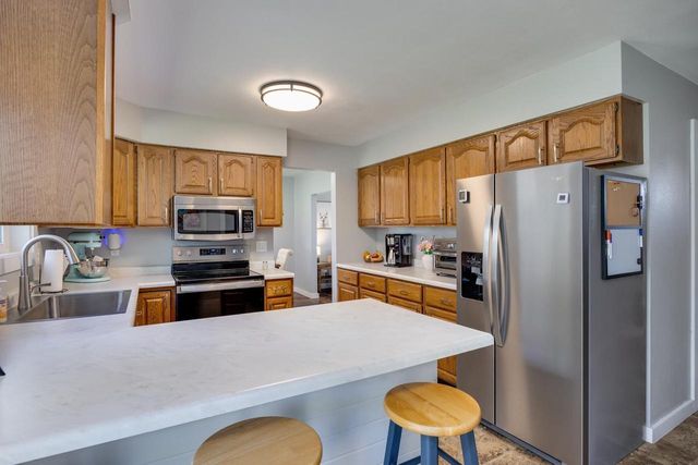 506 Seven Nations Drive, Madison, WI 53713