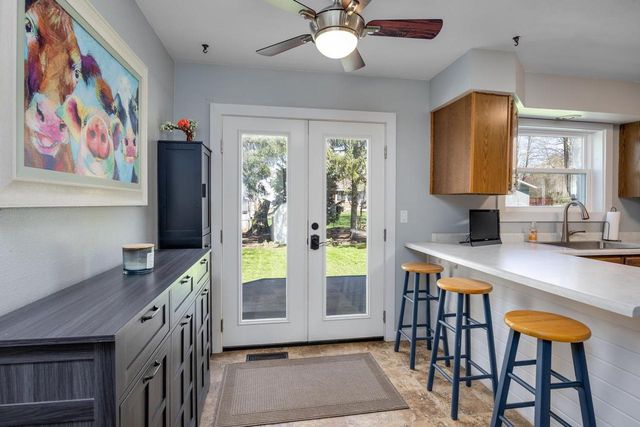 506 Seven Nations Drive, Madison, WI 53713