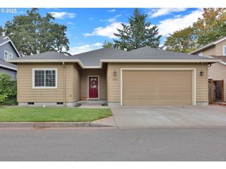 1641 CHASA St, Eugene, OR 97401