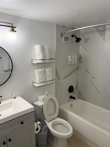 19201 Collins Ave 820, Sunny Isles Beach, FL 33160