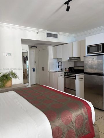 19201 Collins Ave 820, Sunny Isles Beach, FL 33160