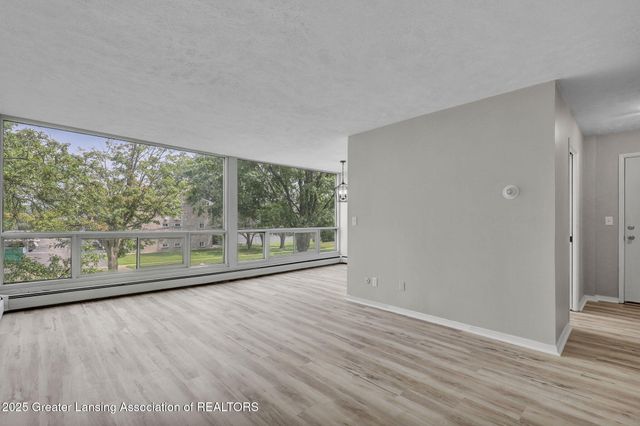 1043 Kimberly Drive, 11, Lansing, MI 48912