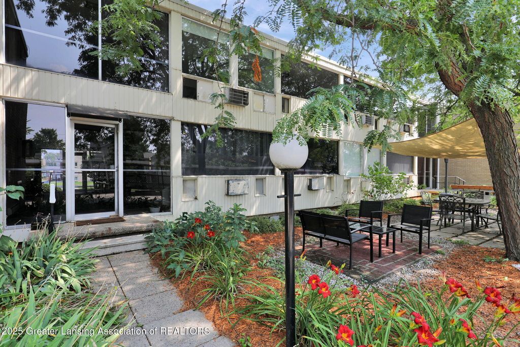 1043 Kimberly Drive, 11, Lansing, MI 48912