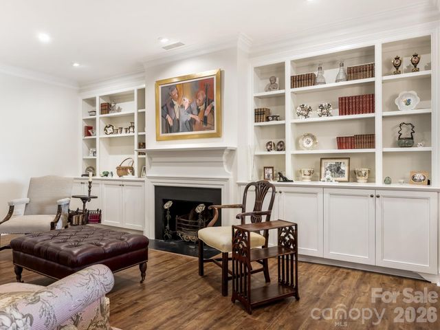 2633 Richardson Drive 8B, Charlotte, NC 28211