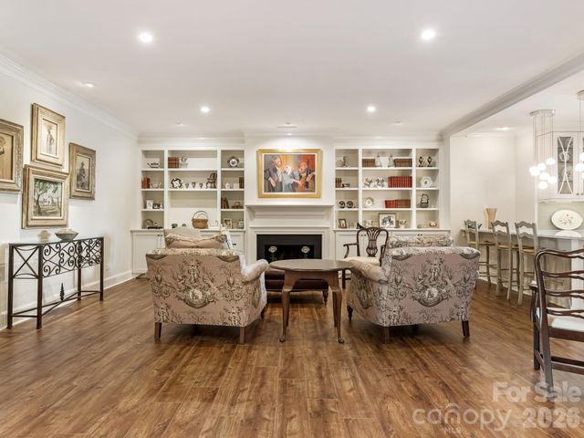 2633 Richardson Drive 8B, Charlotte, NC 28211