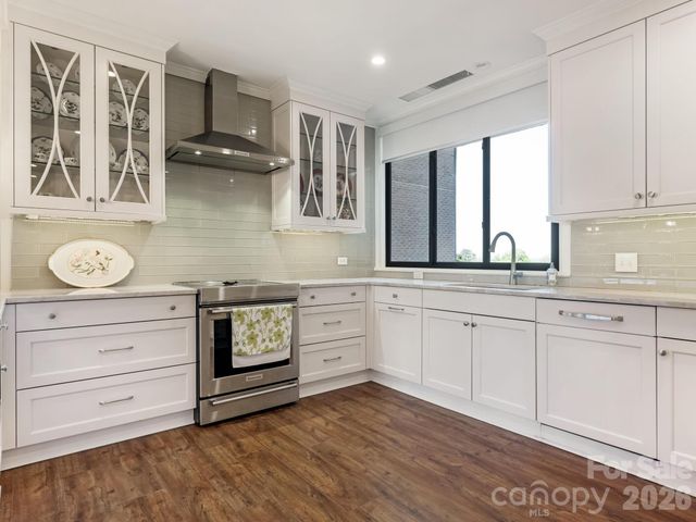 2633 Richardson Drive 8B, Charlotte, NC 28211