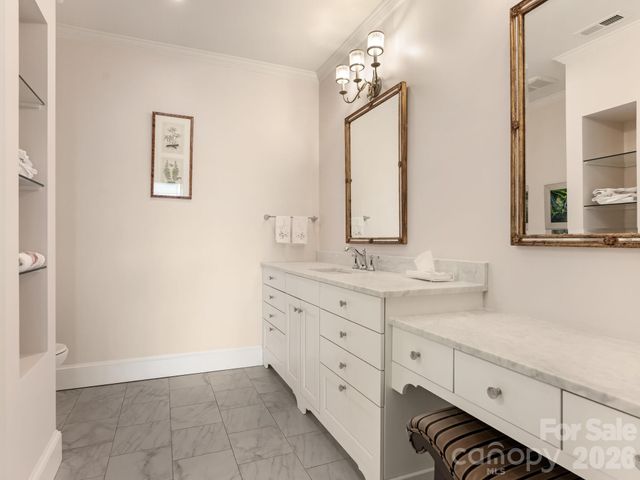 2633 Richardson Drive 8B, Charlotte, NC 28211