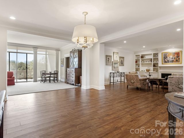 2633 Richardson Drive 8B, Charlotte, NC 28211
