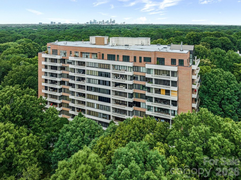 2633 Richardson Drive 8B, Charlotte, NC 28211