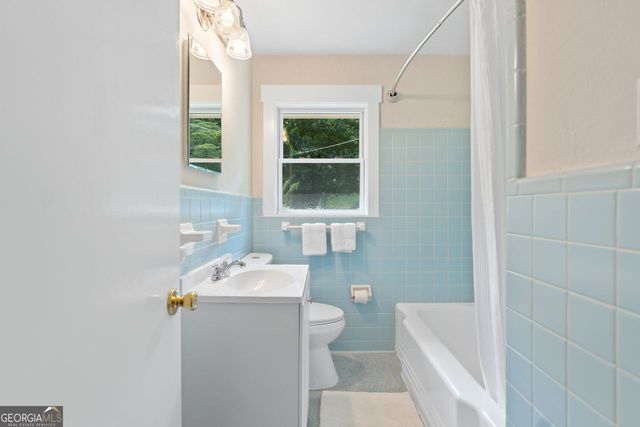 2483 Hunting Valley Drive, Decatur, GA 30033