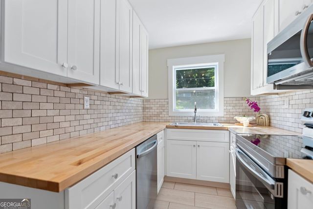 2483 Hunting Valley Drive, Decatur, GA 30033