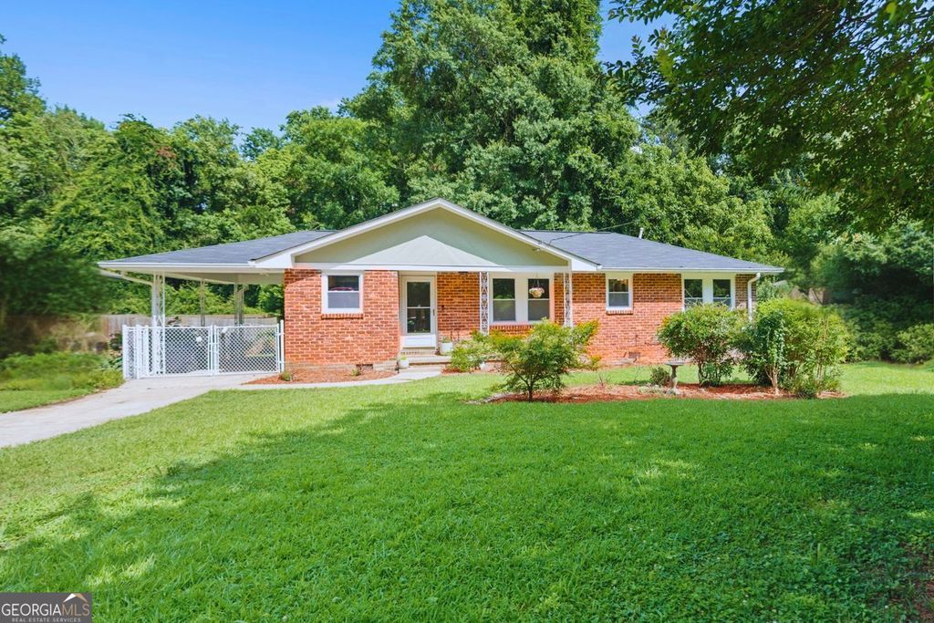 2483 Hunting Valley Drive, Decatur, GA 30033