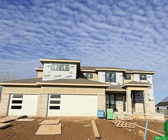 9920 Laramie Street, Papillion, NE 68046