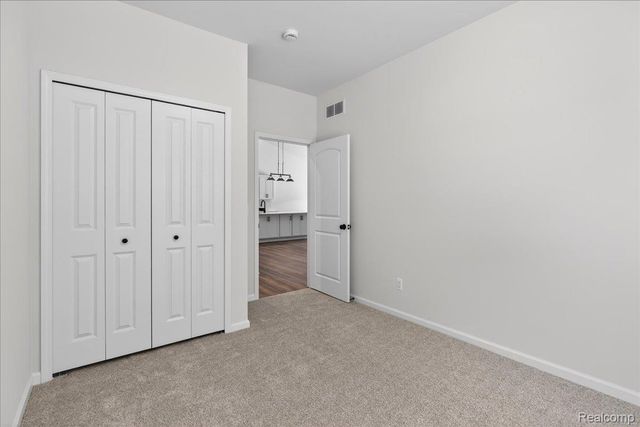 7460 Village Court, Springfield Charter Township, MI 48350