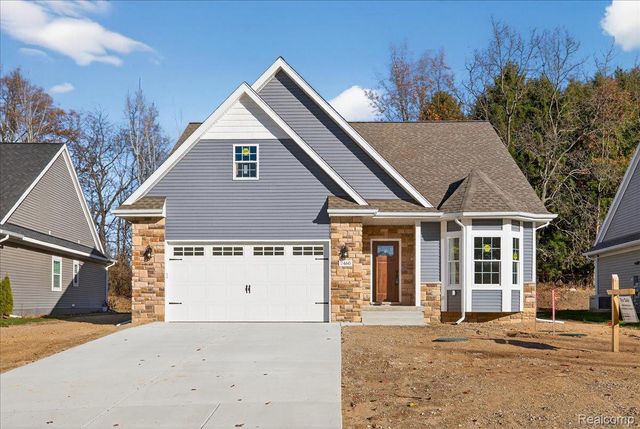 7460 Village Court, Springfield Charter Township, MI 48350