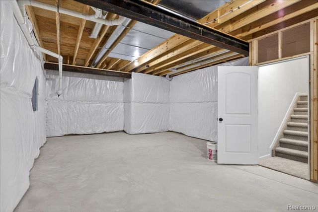 7460 Village Court, Springfield Charter Township, MI 48350