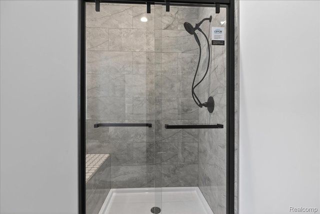 7460 Village Court, Springfield Charter Township, MI 48350