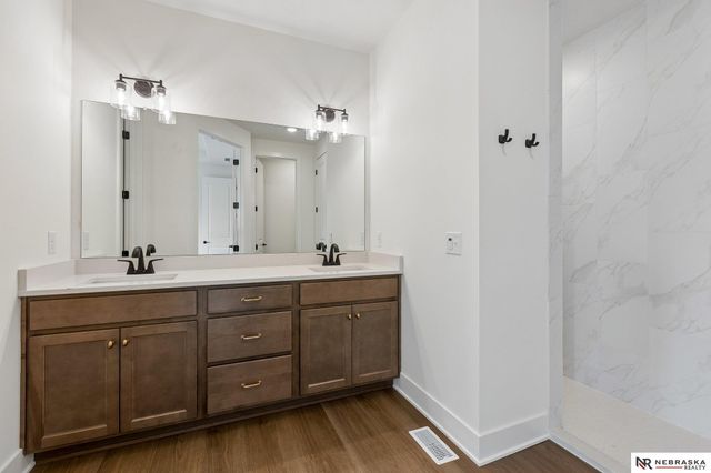12007 S 109th Street, Papillion, NE 68046