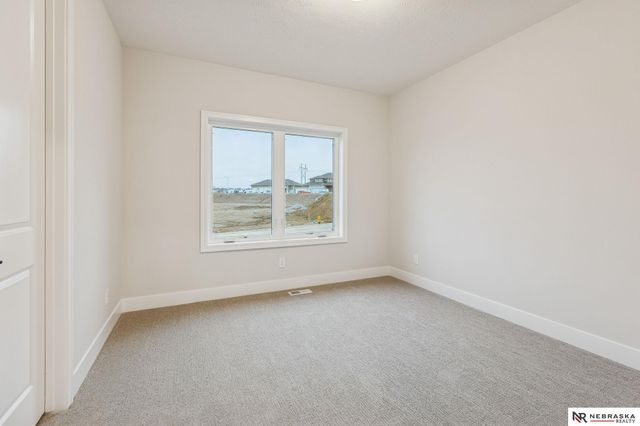 12007 S 109th Street, Papillion, NE 68046