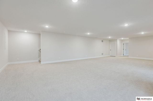 12007 S 109th Street, Papillion, NE 68046