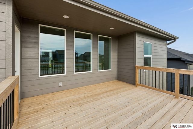 12007 S 109th Street, Papillion, NE 68046