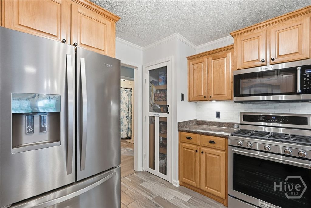 Image 11 of property listing at 126 Holcomb Street, Savannah, GA 31406