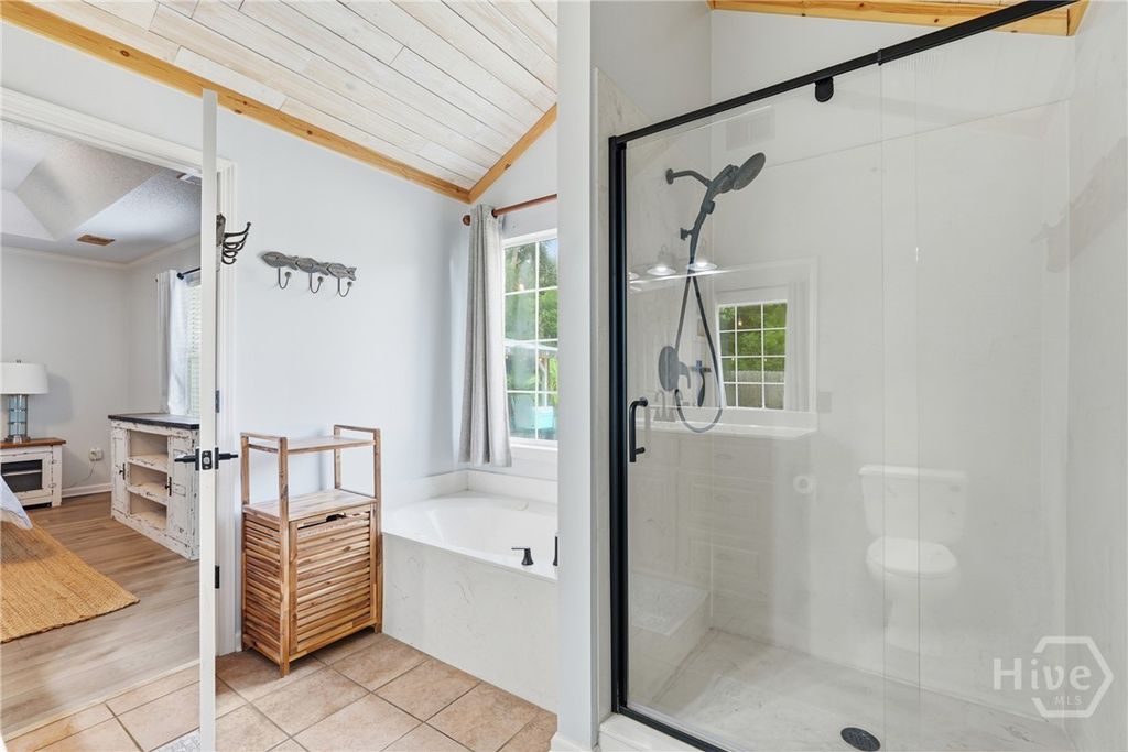 Image 24 of property listing at 126 Holcomb Street, Savannah, GA 31406