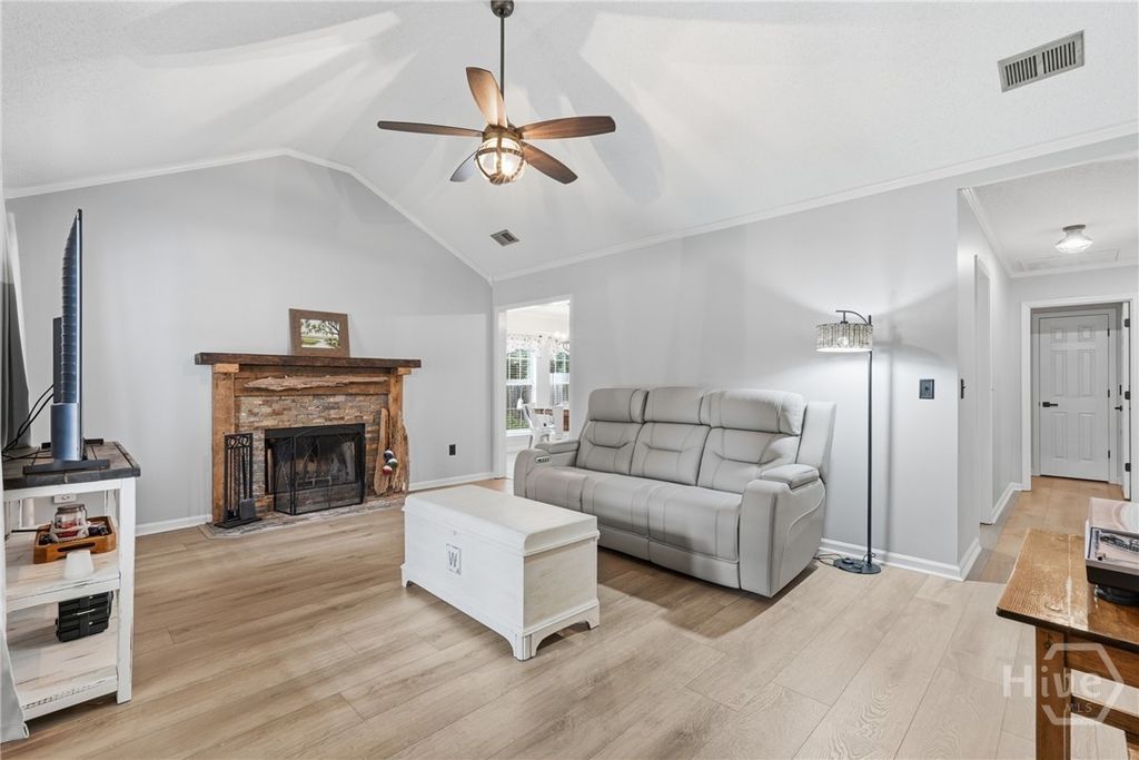 Image 5 of property listing at 126 Holcomb Street, Savannah, GA 31406