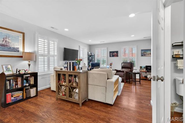 2106 Hereford Street, St Louis, MO 63110