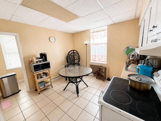 1537 E LUZERNE, Philadelphia, PA 19124