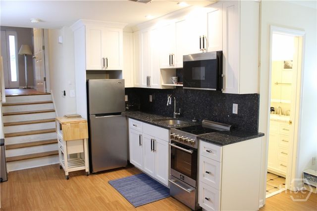 9 E 32nd Street B, Savannah, GA 31401
