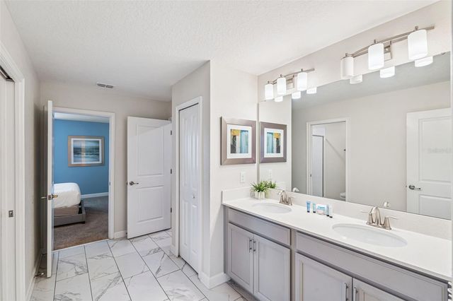 9046 STINGER DRIVE, Davenport, FL 33896