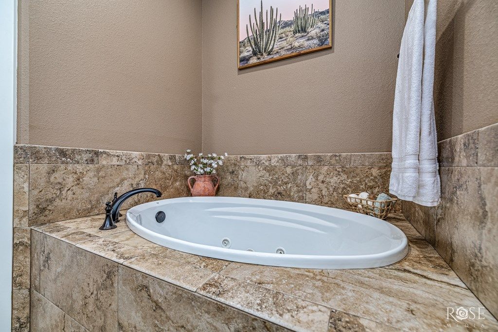 Image 18 of property listing at 2009 Silver Creek Court, San Angelo, TX 76904