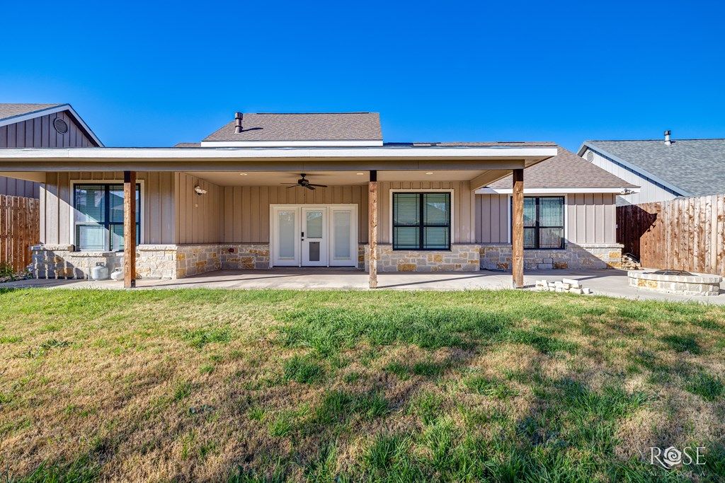 Image 31 of property listing at 2009 Silver Creek Court, San Angelo, TX 76904