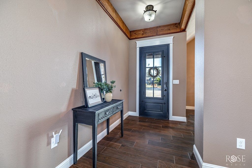 Image 6 of property listing at 2009 Silver Creek Court, San Angelo, TX 76904