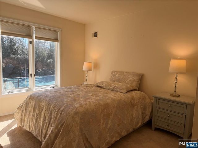 8 Union Hill Road, Denville Township, NJ 07834