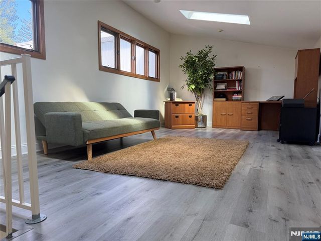 8 Union Hill Road, Denville Township, NJ 07834