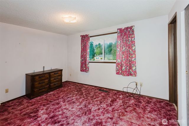 6844 NE Helena Court, Bremerton, WA 98311