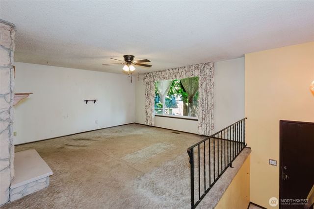 6844 NE Helena Court, Bremerton, WA 98311