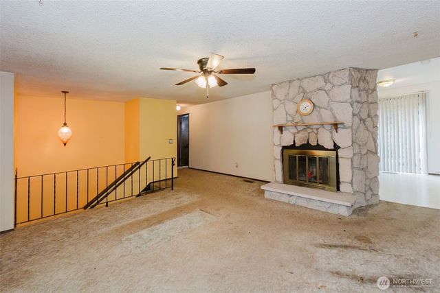 6844 NE Helena Court, Bremerton, WA 98311