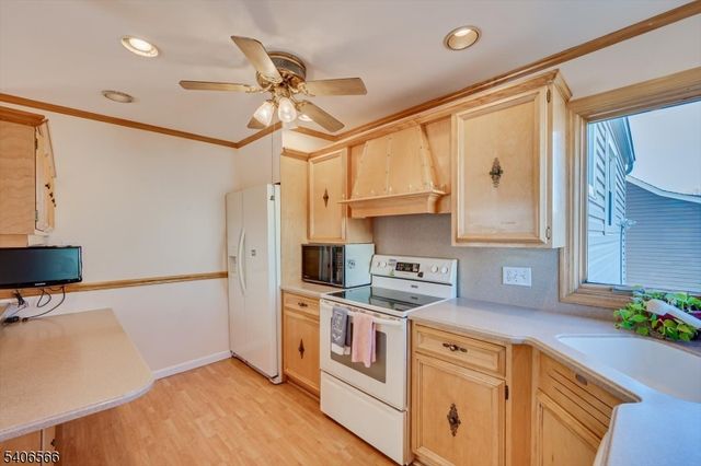 31 Marie Rd, Woodbridge Twp., NJ 08863