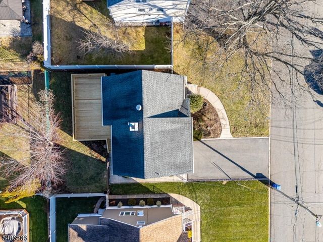 31 Marie Rd, Woodbridge Twp., NJ 08863