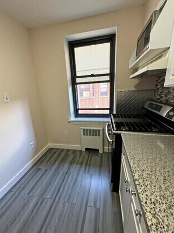 32-23 91st Street C502, East Elmhurst, NY 11369