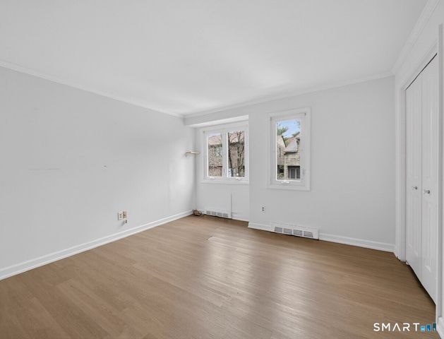 37 Towne House Road 37, Hamden, CT 06514