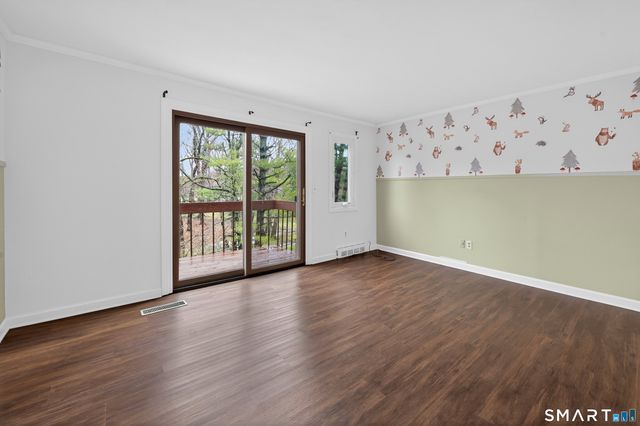 37 Towne House Road 37, Hamden, CT 06514