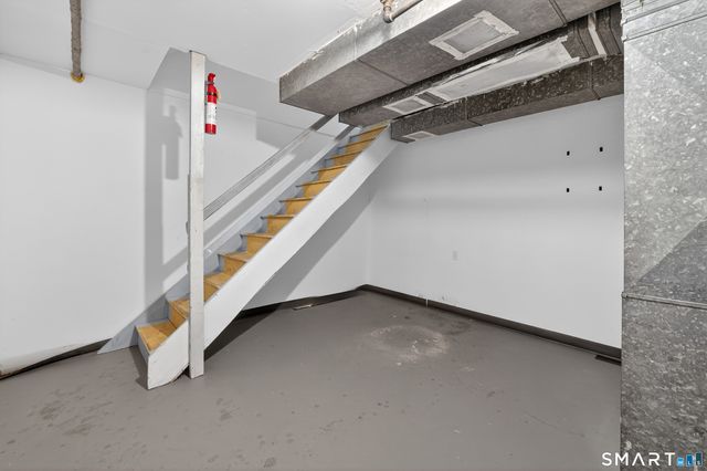 37 Towne House Road 37, Hamden, CT 06514