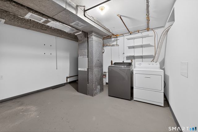 37 Towne House Road 37, Hamden, CT 06514