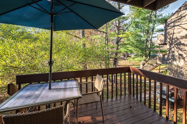 37 Towne House Road 37, Hamden, CT 06514