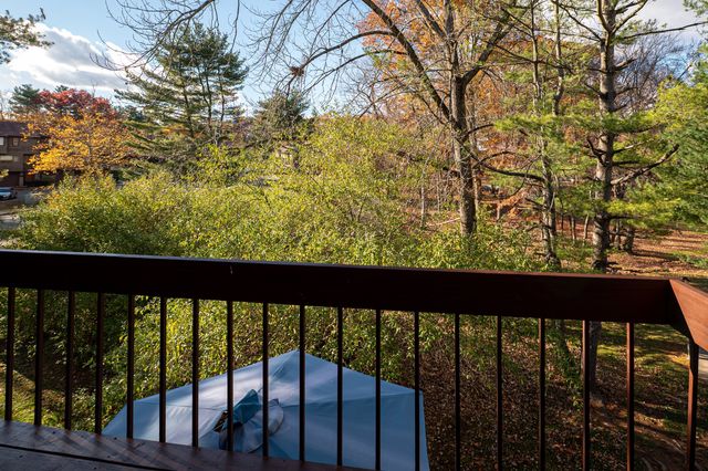 37 Towne House Road 37, Hamden, CT 06514