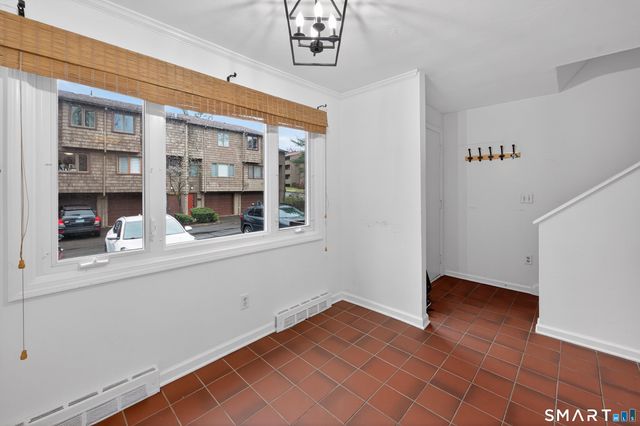 37 Towne House Road 37, Hamden, CT 06514